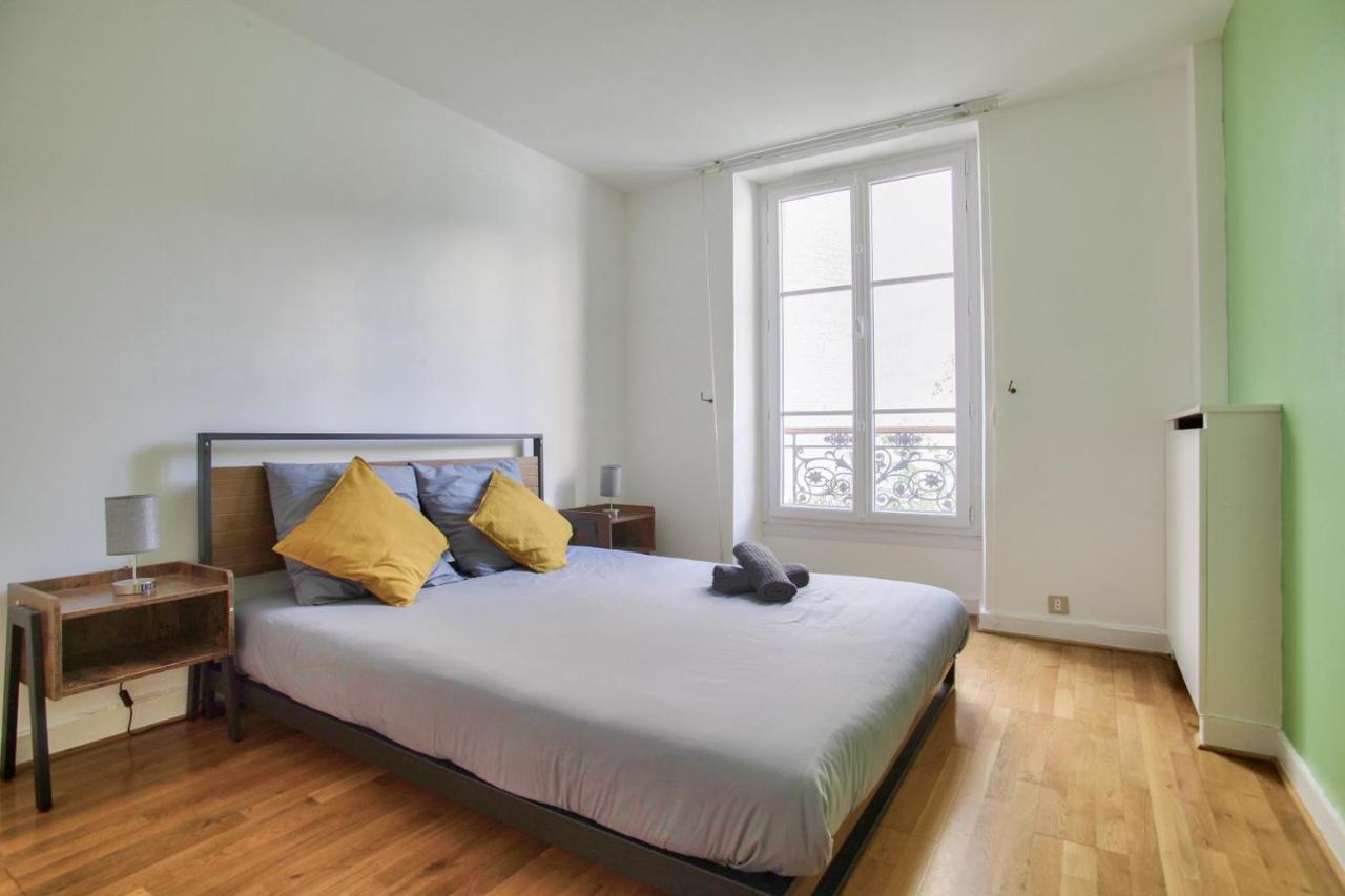 2 Bedrooms Tour Eiffel Breteuil Paris Exteriör bild